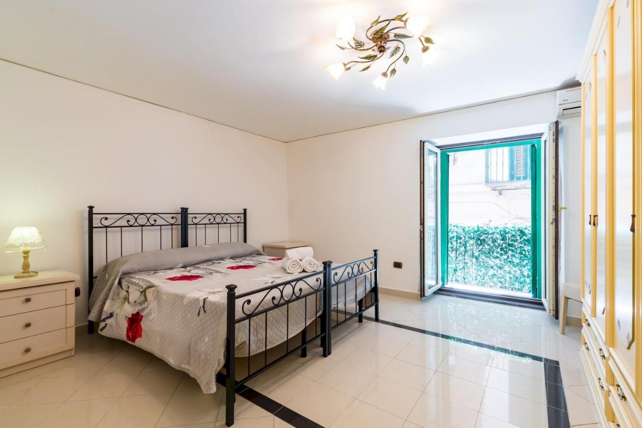 Appartement Qs1 - Indipendent Flat In Center à Naples Extérieur photo