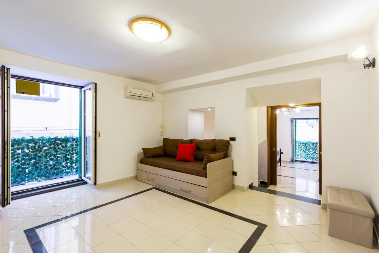 Appartement Qs1 - Indipendent Flat In Center à Naples Extérieur photo