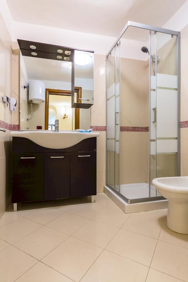 Appartement Qs1 - Indipendent Flat In Center à Naples Extérieur photo