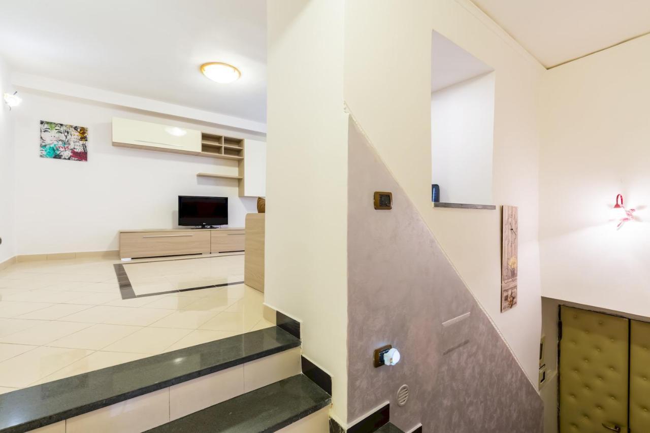 Appartement Qs1 - Indipendent Flat In Center à Naples Extérieur photo