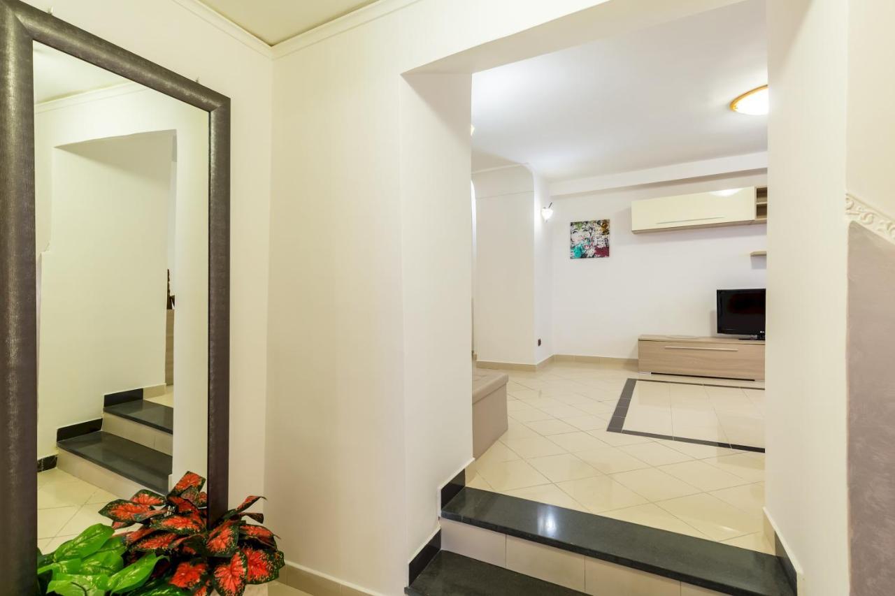 Appartement Qs1 - Indipendent Flat In Center à Naples Extérieur photo